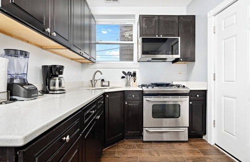 Belmont Cragin Apartment | Private Chicago Retreat Minutes to Logan Square!