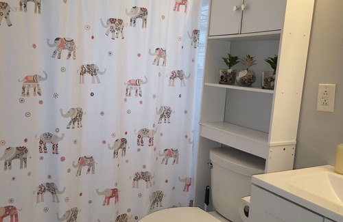 Buckner Terrace - Everglade Park Apartment | Private, clean, 2 bedroom apartment, 10 min from downtown Dallas