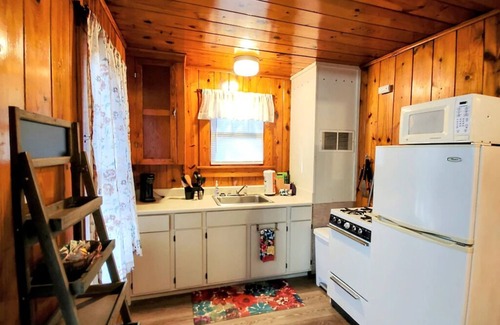 Mid America Cottage | Private - Clean - Comfortable With A Great View and Easy Lake Access