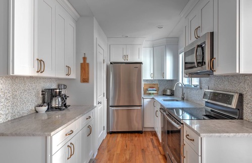 Clearwater Beach House | Private Clearwater Beach Community, Close to beach access, indoor and.