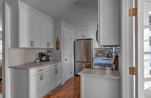 Clearwater Beach House | Private Clearwater Beach Community, Close to beach access, indoor and.