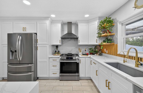 Flor-a-mar House | Private Coastal Paradise - Luxury Gulf Access Home w/Pool in New Port Richey