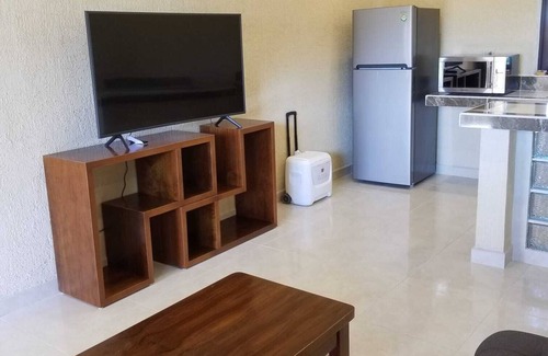 Salina Grande Apartment | Private Comfortable Apartments 5min from Supermarket & Marina