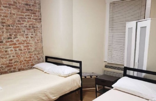 Spruce Hill Apartment | Private comfortable 1BR Apt by University City