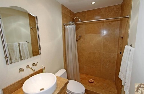 Palm Desert Villa | Private, Comfortable & Great Location To Relax, Shop & Dine.