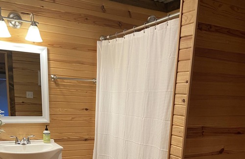 Morris Chapel Cabin | Private community boat ramp & only 20 minutes from Pickwick Dam