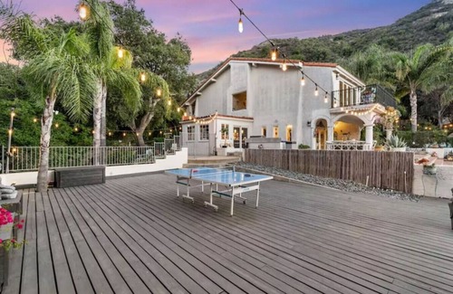 Calabasas House | Private Compound Malibu Retreat Salt Pool Yoga