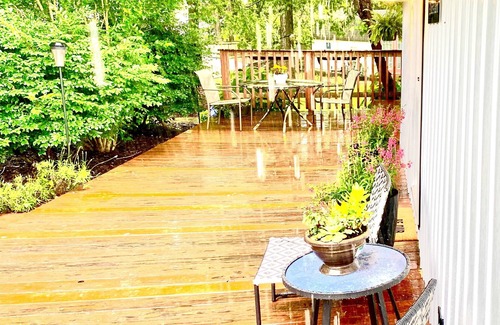 Mena House | Private cottage located on The Carriage House Inn Estate