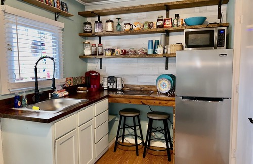 Bakersville Cottage | Private Cottage On Campbell Farm Animal Sanctuary