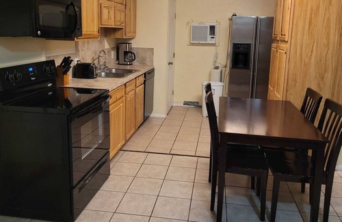 Seguin Cottage | Private cottage
