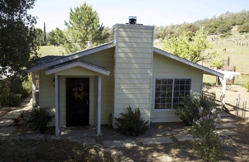 Julian Cottage | Private Cottage “Wild Rose”