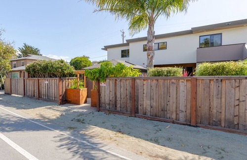 Opal Cliffs Cottage | Private Courtyard - Cottage - 5 min from Capitola beach!