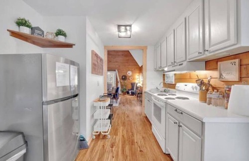 Hickory House | Private, Cozy A-Frame Cottage