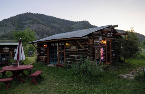 Mackay Cabin | Private & Cozy Cabins on North Fork of Big Lost River [Big Lost Ranch]