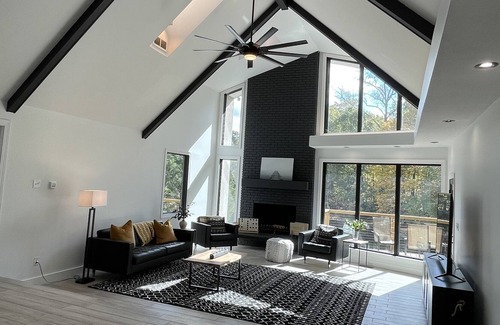 Hickory House | Private cozy lake house with indoor pool!