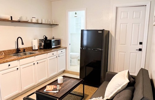 Disston Heights Apartment | Private cozy Suite/BEACH within 5 miles