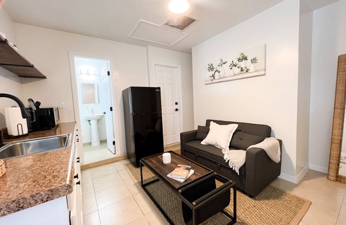 Disston Heights Apartment | Private cozy Suite/BEACH within 5 miles
