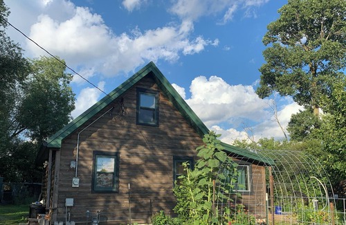 Hubertus Cabin | Private Cozy Waterfront Cabin. Remote, yet close to the city. Pet friendly!