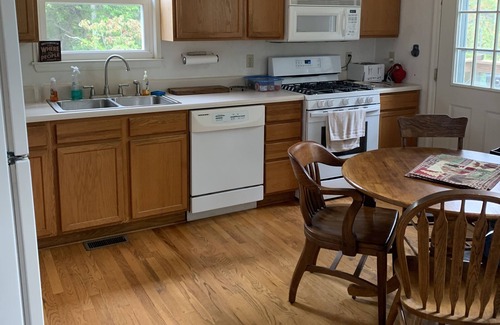 Craig Creek Cabin | Private Creekside Cabin, Ideal for Couples, Small Families