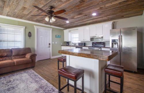 Bayou Gauche House | Private Dock Des Allemands Cabin on the Bayou!