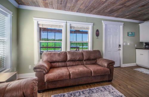 Bayou Gauche House | Private Dock Des Allemands Cabin on the Bayou!