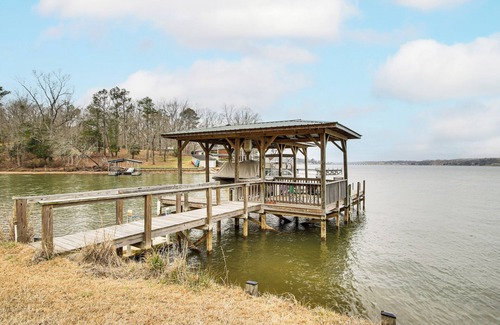 Greenwood Cottage | Private Dock + Porch: Serene Lake Greenwood Escape
