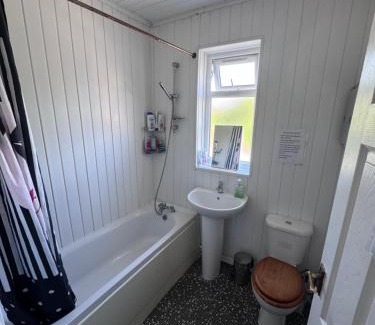 Streatham South House | Private Double Room
