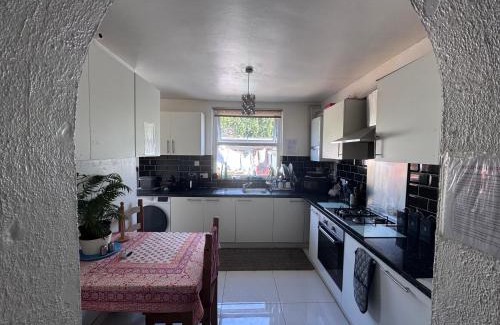 Streatham South House | Private Double Room