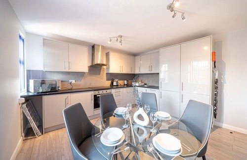 St Helens House | Private Ensuite Room Shared Kitchen St Helen B3