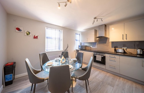 St Helens House | Private Ensuite Room Shared Kitchen St Helen B4