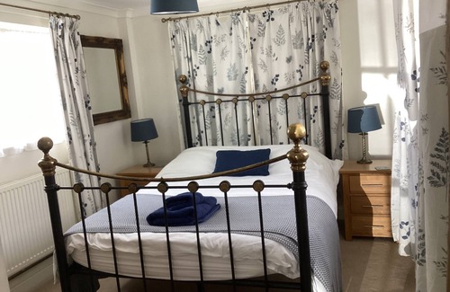 Norwich Bed & Breakfast | Private entrance, parking, peace and quiet within walking distance of the city