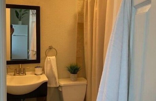 Port Saint Lucie Apartment | Private entrance to a quite studion