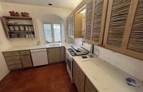 Vista Encantada House | Private estate-property on 4 secluded acres minutes to town