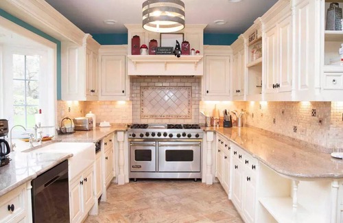 Rockford House | Private Estate w/ Hot Tub & Pool House