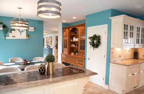Rockford House | Private Estate w/ Hot Tub & Pool House