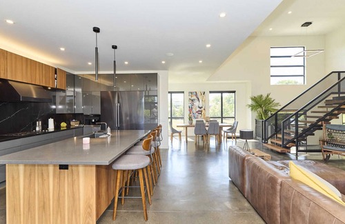 Louth House | Private Executive Family Home