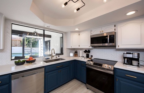 North Mountain Villa | Private Family Oasis+Heated Pool+Golf+Hike+Dink Pickleball Court