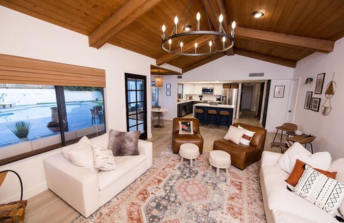 North Mountain Villa | Private Family Oasis+Heated Pool+Golf+Hike+Dink Pickleball Court