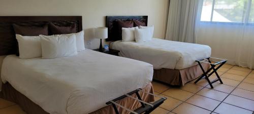 Playa Coronado Resort | Private family room in Coronado Luxury Club & Suites