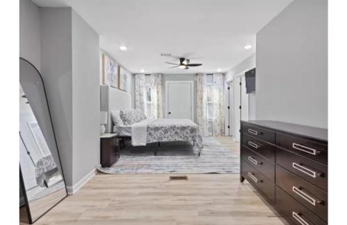 Atlanta House | Private Fenced Yard - Fireplace - Free Parking