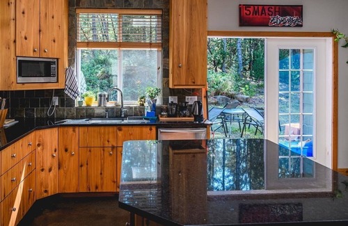 Juan de Fuca Electoral Area House | Private forest getaway by the sea