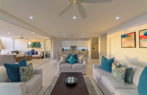 Mount Standfast Villa | Private four bedroom villa with panoramic sea view