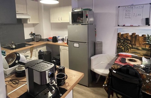 Carrieres-sous-Poissy Apartment | Private room