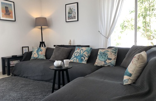 Foz do Arelho Villa | Private garden & pool, 10 min walk to beach, village centre, lagoon view
