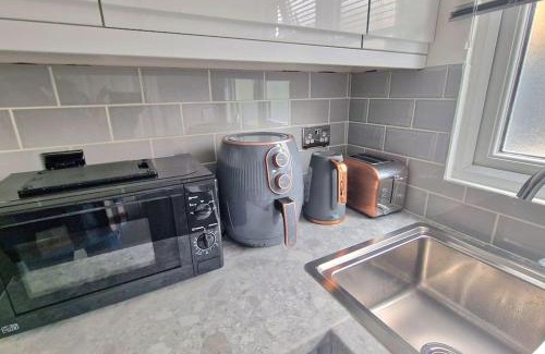 West Thurrock Apartment | Private Garden Studio near London free Freeparking