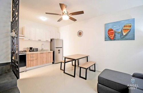 La Paz House | Private Gated Oasis: Pool, BBQ & More