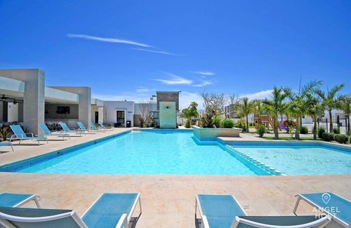 La Paz House | Private Gated Oasis: Pool, BBQ & More