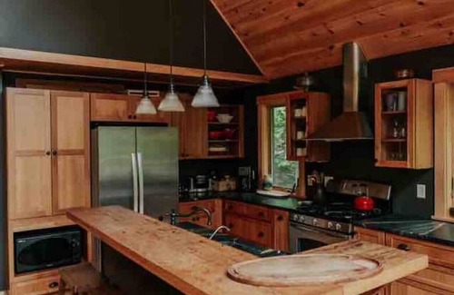 Bethel Cabin | Private Getaway by Sunday River with hot tub