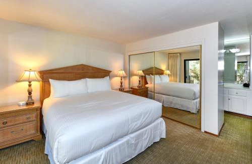 Napa House | Private Golf Resort Setting 3 bedrooms
