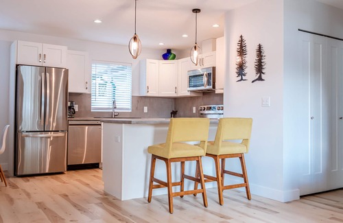 Regional District of Nanaimo House | Private Guest House -Villa in the Valley-